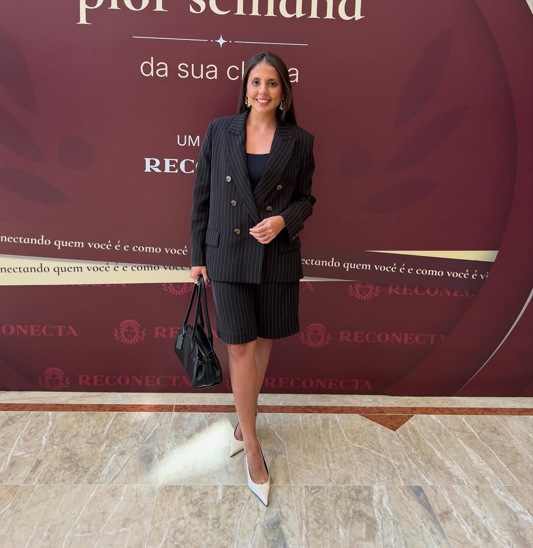 Dra. Fernanda Lobo